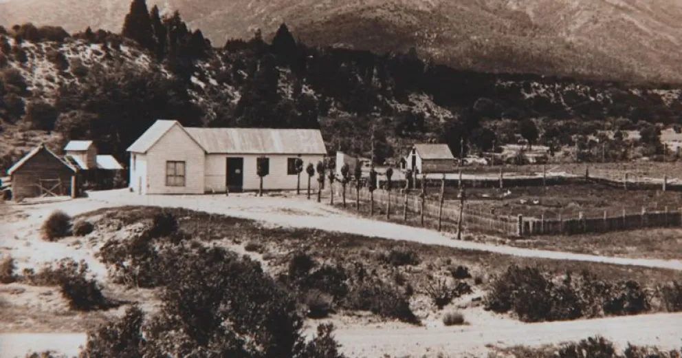 Se cumplen 100 años de la fundación de la escuela 44