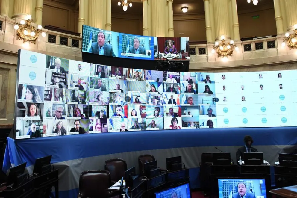 Weretilneck acompañó la sanción de la ley de asistencia al turismo