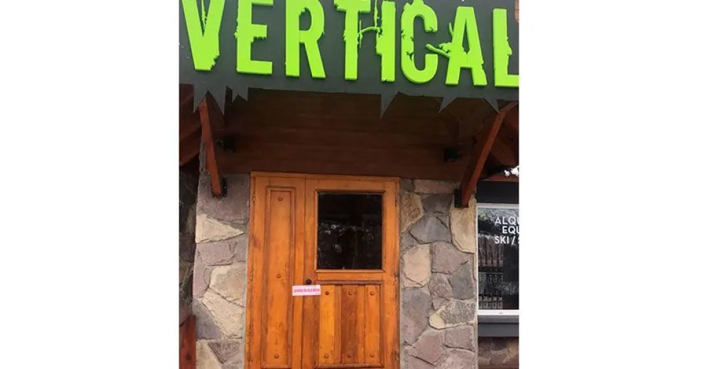 Clausuraron un local de alquiler de esquíes por atender sin tapabocas