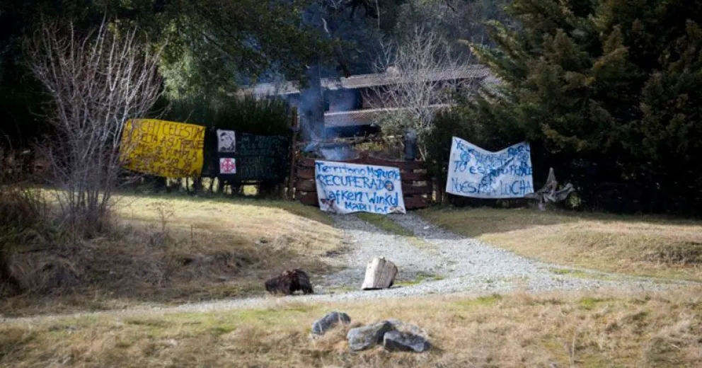 Para Weretilneck, en Villa Mascardi “urge una respuesta política y judicial del Estado Nacional”