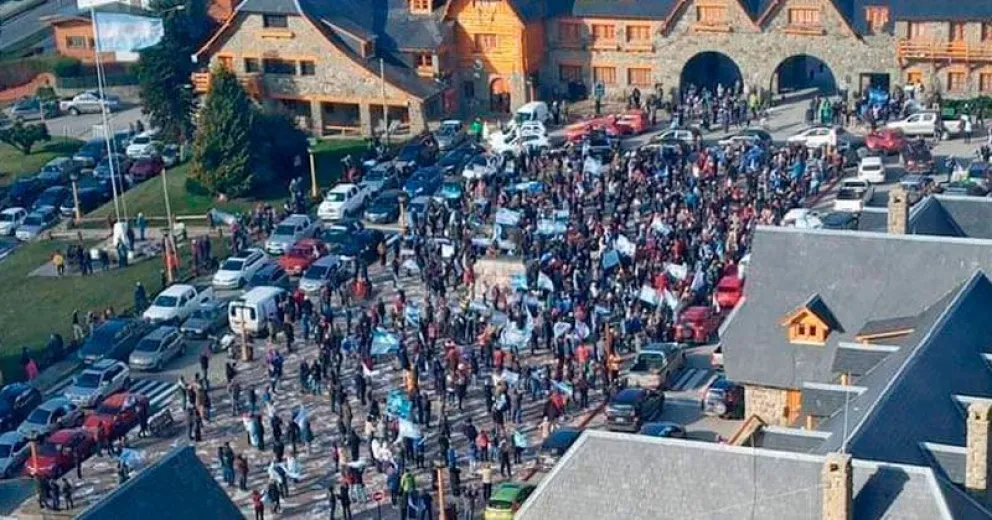 En Bariloche también hubo “Banderazo por la libertad”