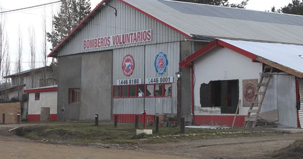 Destraban importantes fondos del Simbov para Bomberos de Dina Huapi