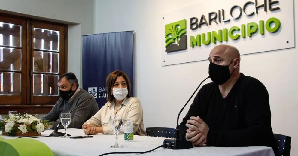 Gil: “están empezando a ingresar personas jóvenes muy graves a Terapia Intensiva”