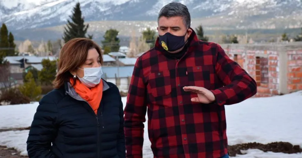 Carreras visitó las obras de viviendas de las 26,5 hectáreas