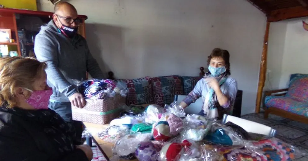 Las Mujeres Colibrí entregaron regalos para llevar a la Línea Sur