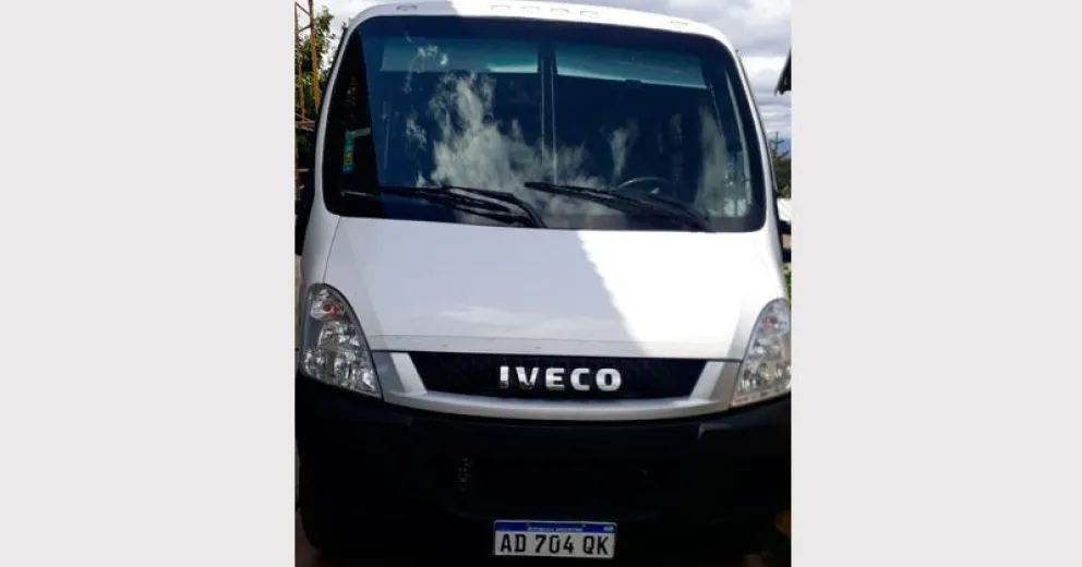 Transportista denuncia a una familia por estafa en la compra de un minibús