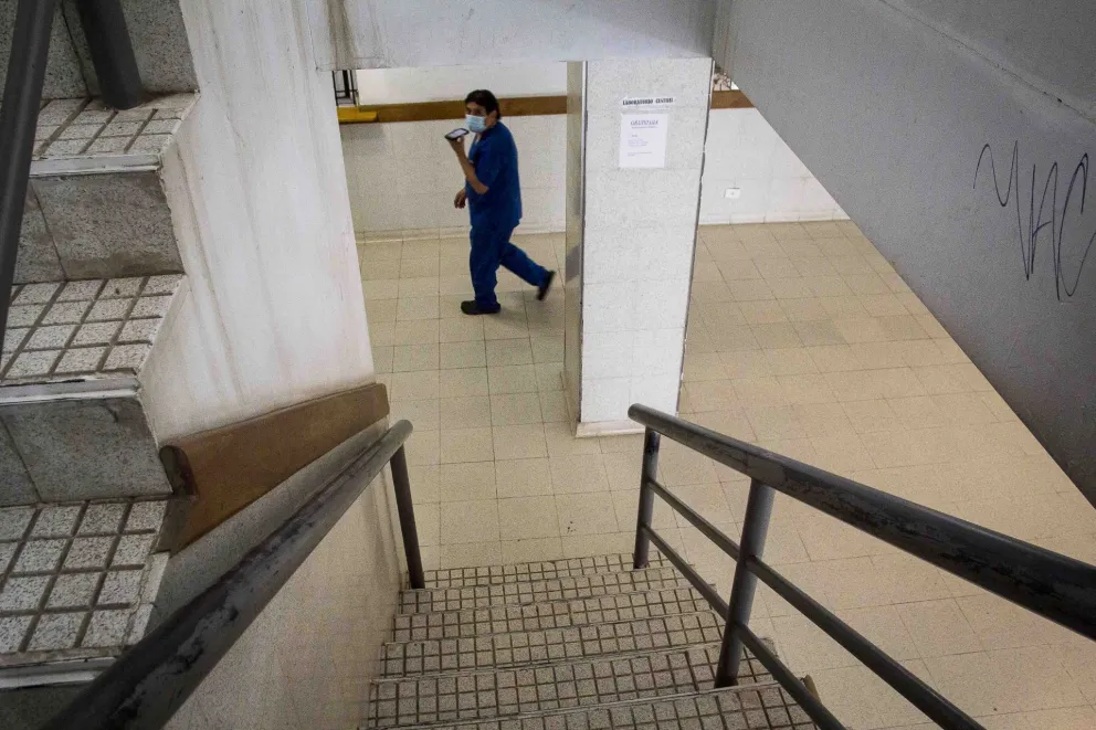 Los profesionales enviados por Nación ya refuerzan la terapia intensiva de la provincia