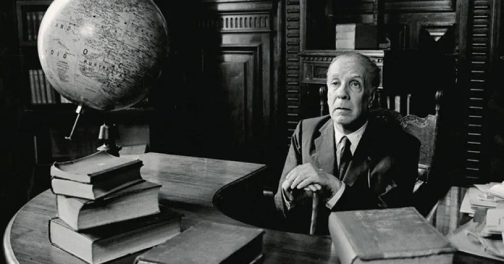 Día del lector: a 121 años del nacimiento, homenajean a Borges con lecturas y clases