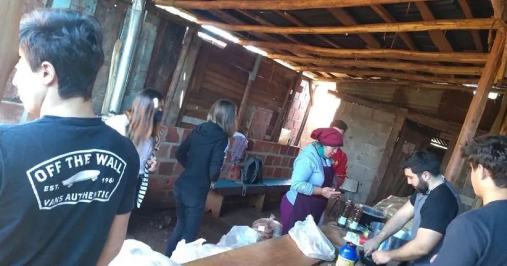 Polémica con veganos terminó con un asado para 200 chicas y chicos carenciados de Misiones