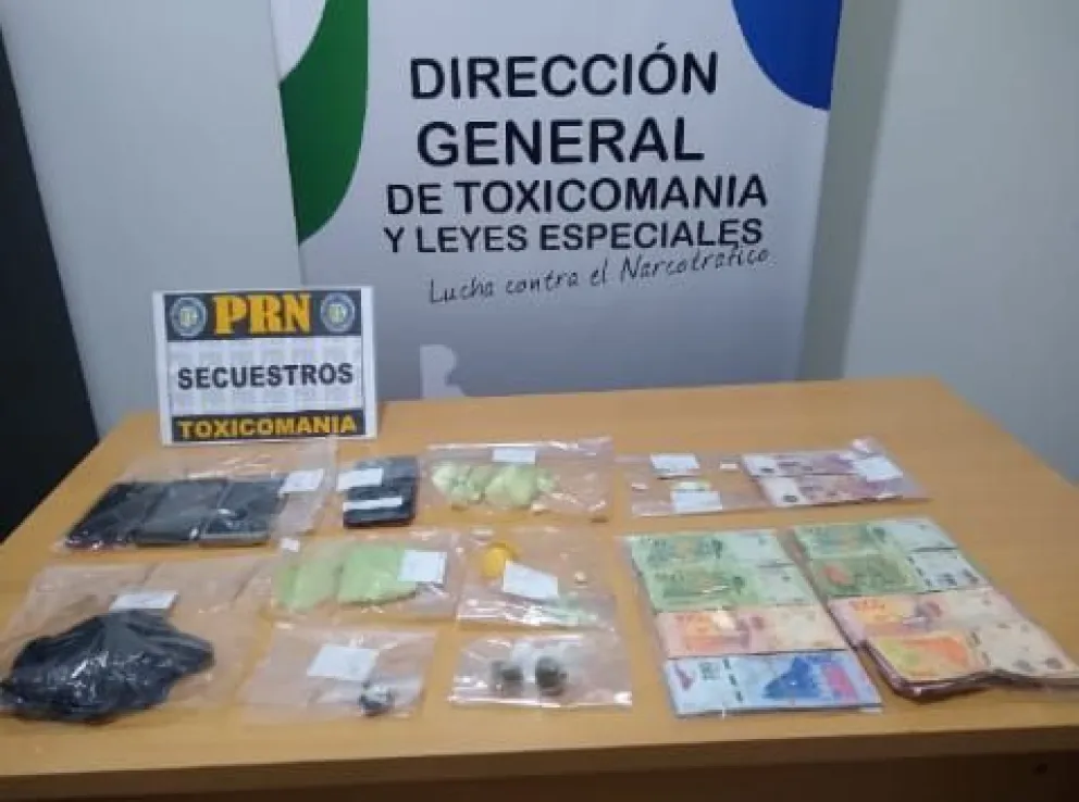 Desbaratan “kiosco” de droga y hallan 300 dosis de cocaína en Allen