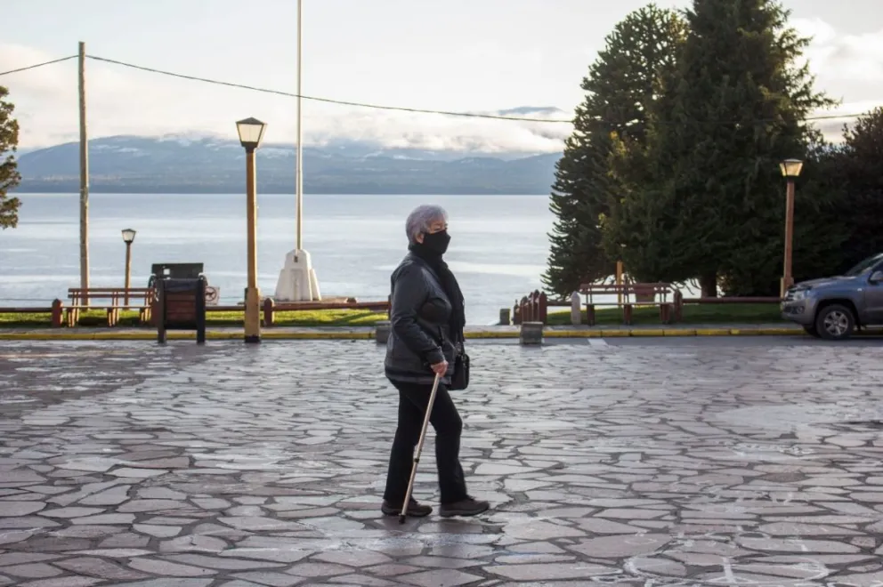 Acompañamientos personalizados y sostén virtual: cómo trabaja el Municipio con los adultos mayores