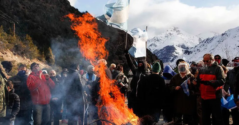 Vecinos exigieron respuestas con manifestaciones en el Centro Cívico y en la ruta