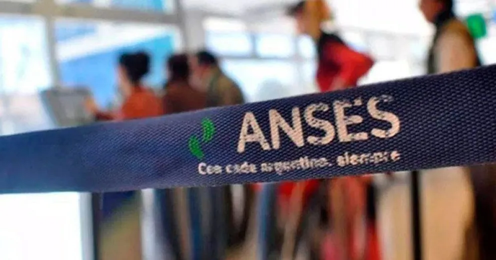 El lunes 31 y el martes 1° cobran el IFE 3 los titulares con DNI terminados en 2