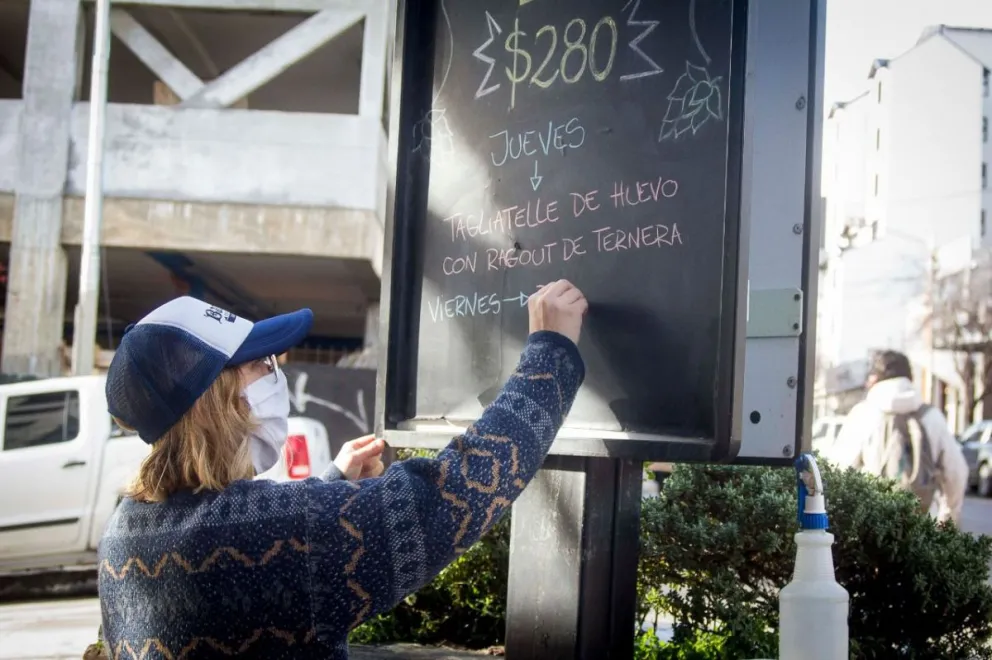 ¿Cuáles son los nuevos horarios habilitados para comprar y circular en Dina Huapi?