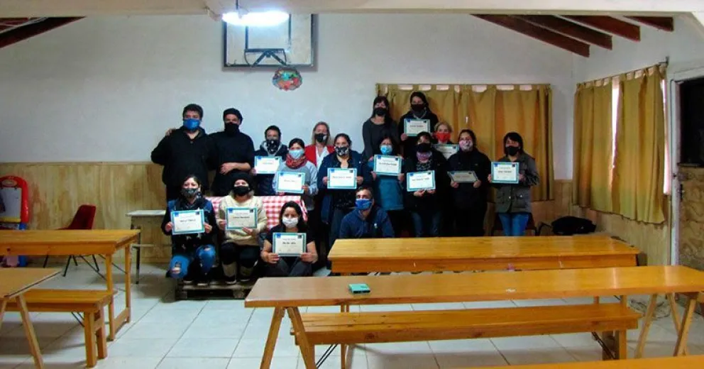 Ya tienen sus diplomas los alumnos del  primer taller productivo del San José Obrero