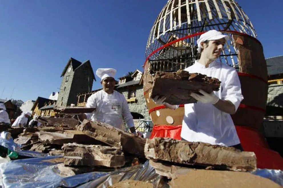 Auxilio para sueldos y bonos para visitantes: los puntos centrales de la Ley de turismo