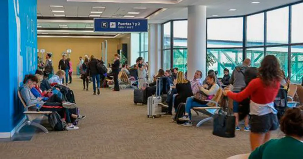 Municipio, Provincia y el sector hotelero  trabajan para conseguir un “Hub” en Bariloche