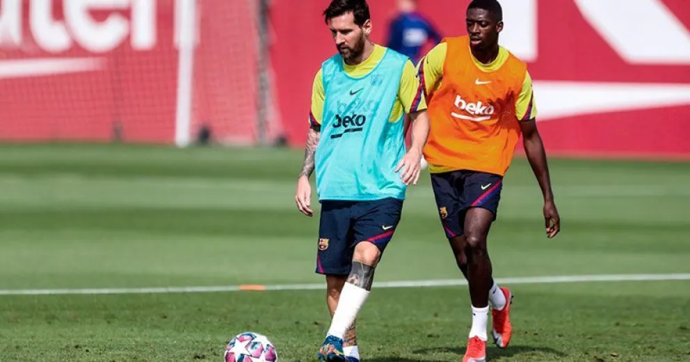 Messi no fue a la práctica y se sumaría el lunes