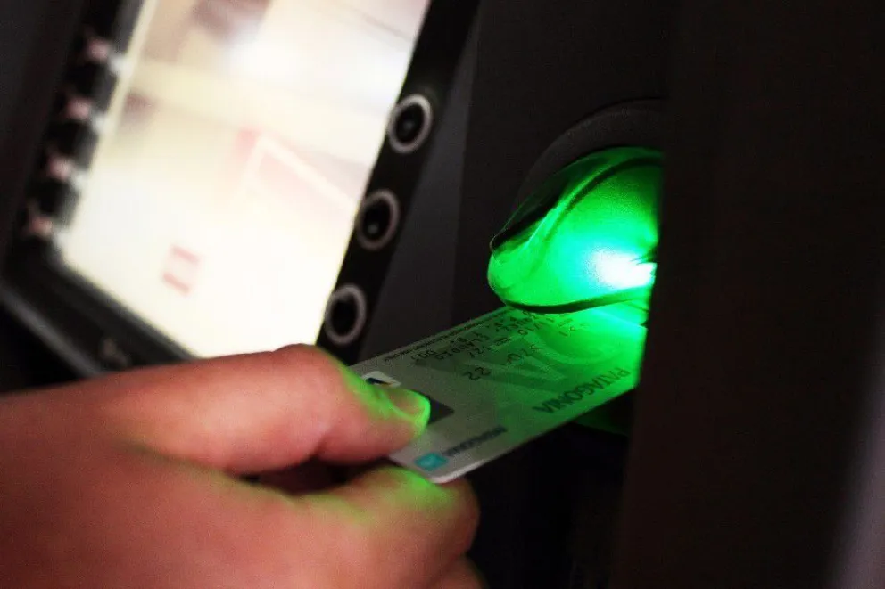 Así continúa el pago de sueldo a empleados estatales