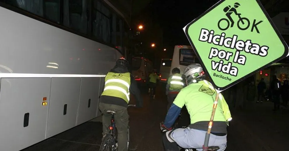 Ciclista atropellada en Bustillo: Bicicletas por la Vida evalúa una manifestación