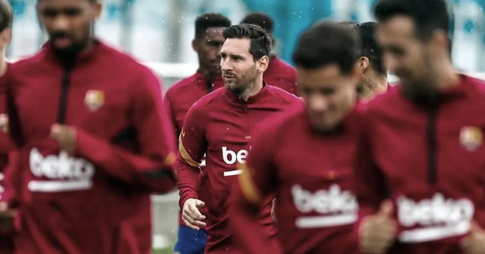 Messi ya entrena de forma grupal con el Barcelona