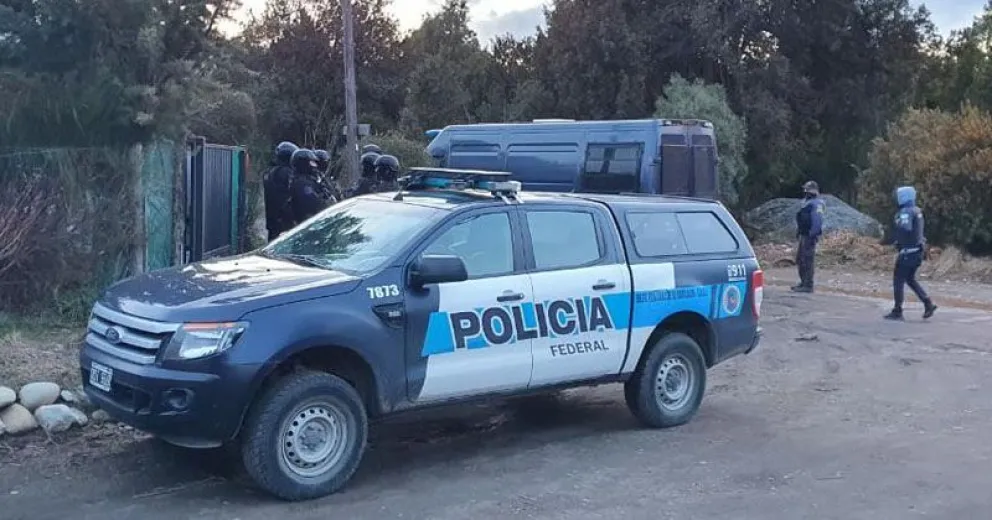 Fuerte operativo de la Policía Federal en Nueva Jamaica