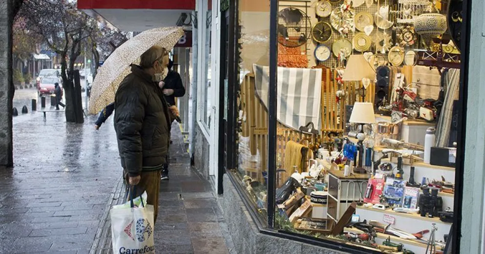 Todos los comercios podrán abrir el  domingo, pero no los supermercados   