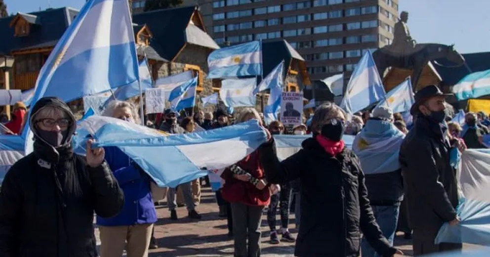 Reclamaron por las medidas del gobierno, el conflicto en Mascardi y los sueldos de los Policías