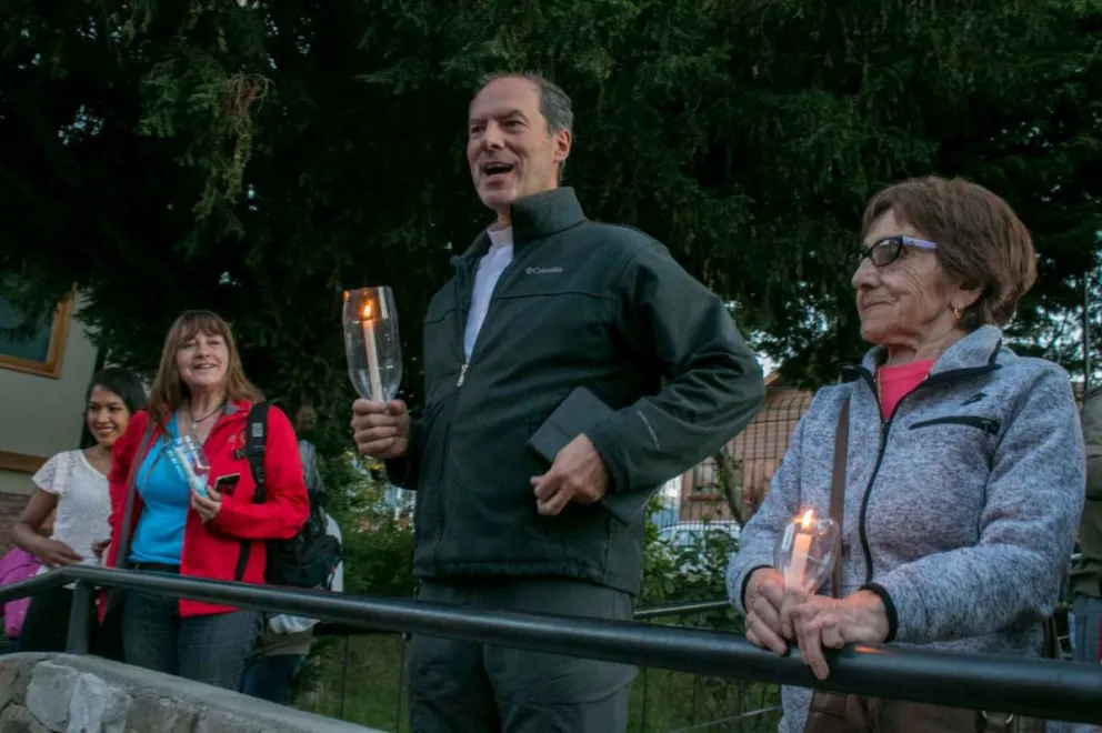 Padre Jorge: “Basta de prohibiciones arbitrarias propias de totalitarismos, que vuelvan las misas”