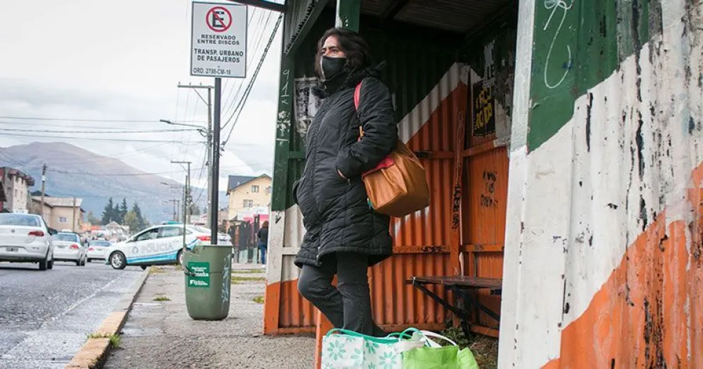 Los trabajadores cobraron la mitad de los salarios pero la ciudad continuará sin colectivos