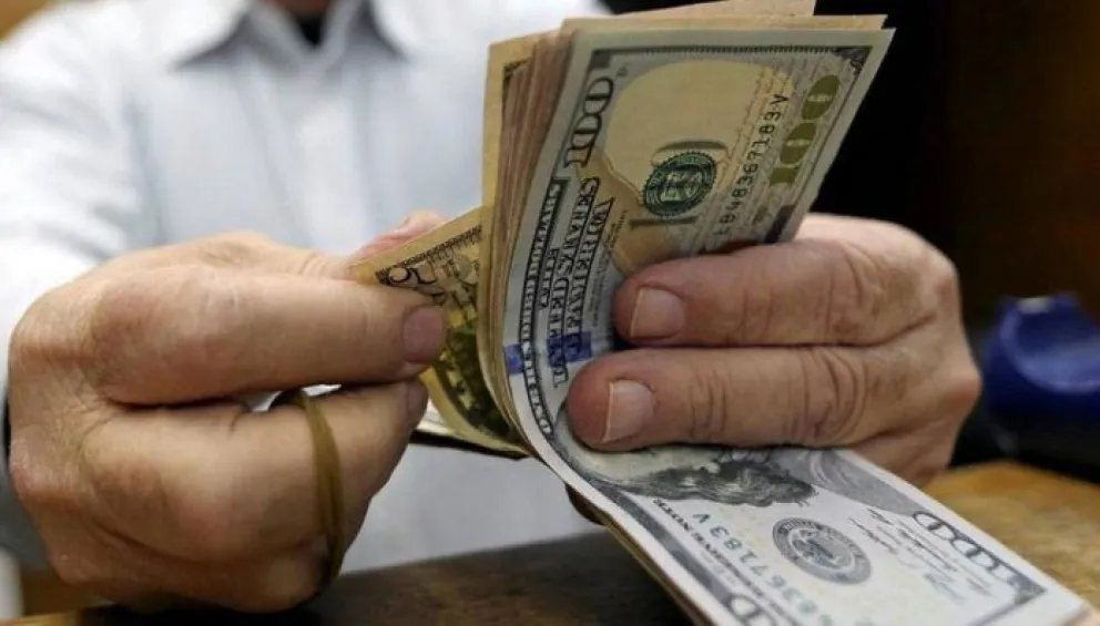 Los servicios que se paguen en dólares se incluirán en el tope de US$ 200 mensuales