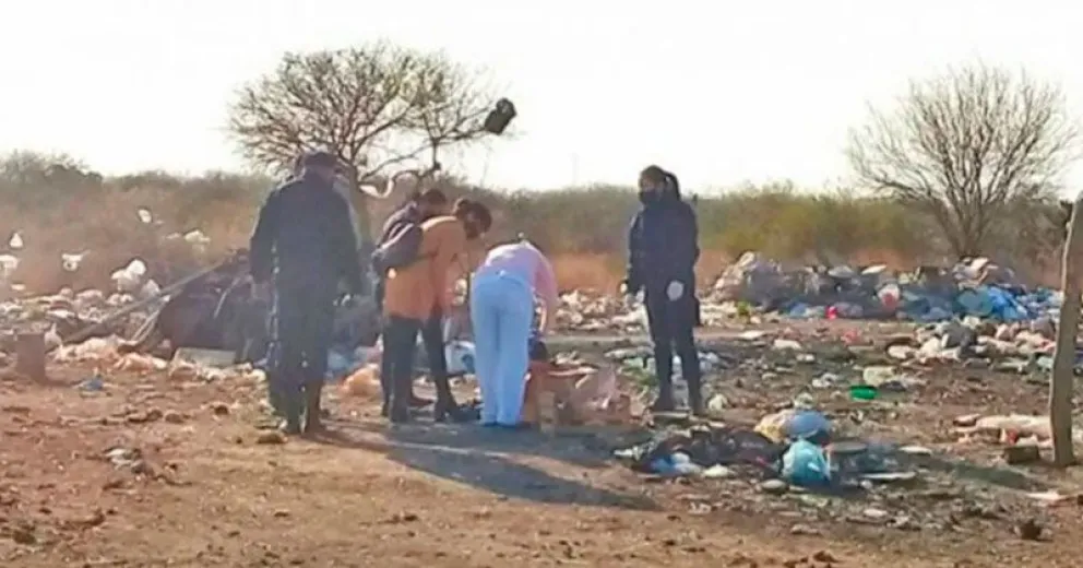 Hallaron en un basural el cuerpo de un recién nacido con síndrome de down