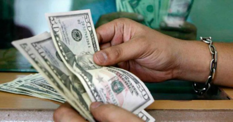 Qué impacto tendrá la recarga al dólar: el mejor y el peor escenario