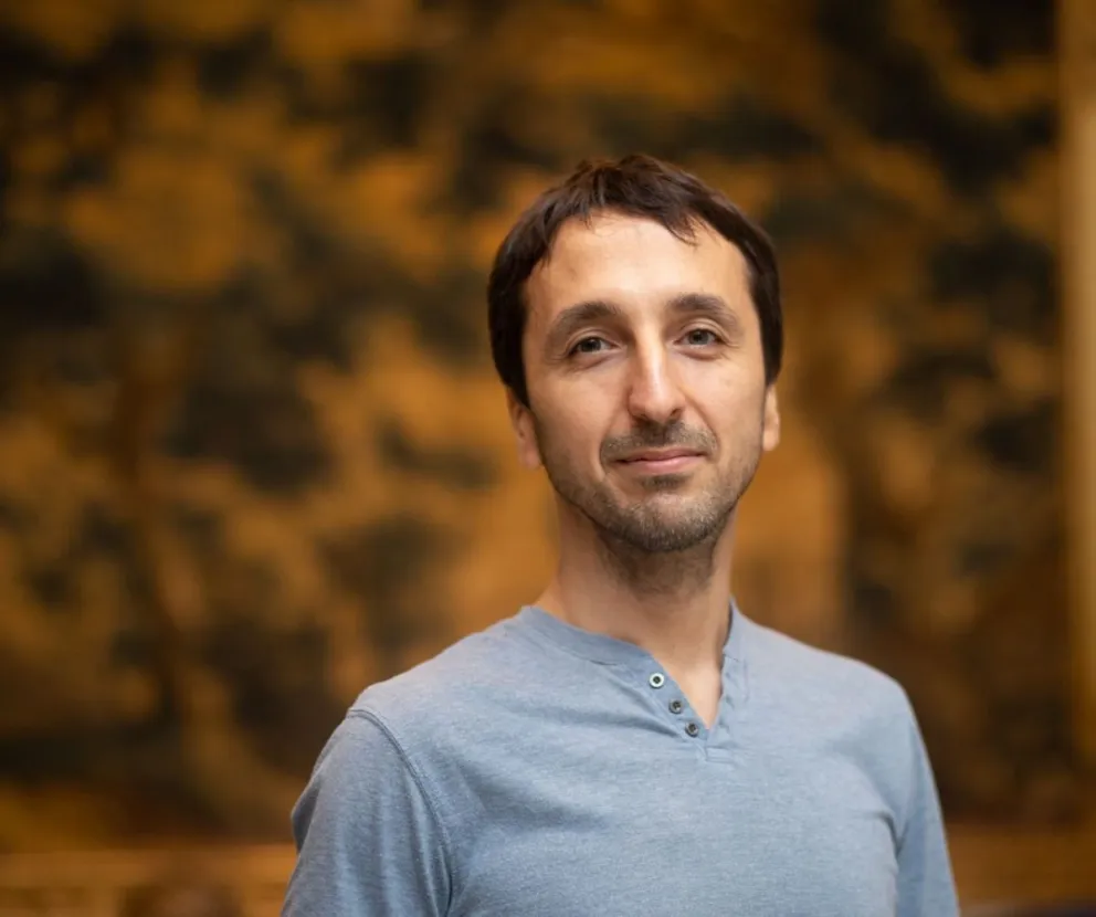 El científico Lucas Garibaldi fue reconocido por el Senado: "hay muchas propuestas pero tenemos que actuar urgente""