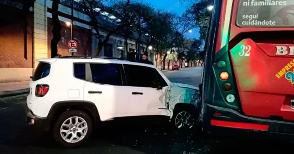 Romina Malaspina se quedó dormida y chocó contra un colectivo en Palermo