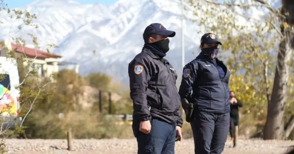 Mendoza: se fueron a la montaña para romper la cuarentena, pero los descubrió un helicóptero
