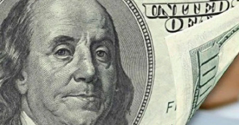 El dólar blue cerró a $141 con un mercado formal virtualmente paralizado