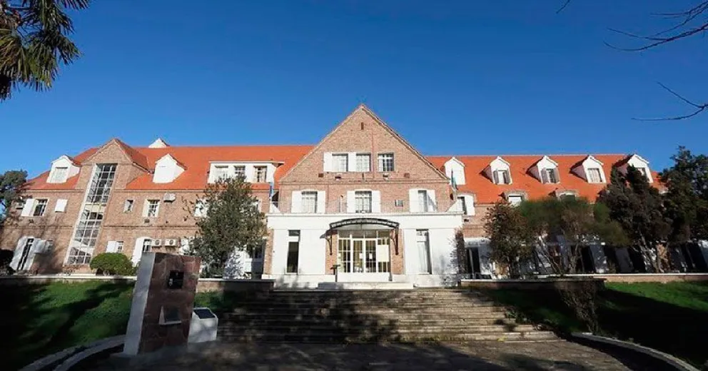 Mañana se reúne la mesa de la Función Pública por la recomposición salarial de estatales