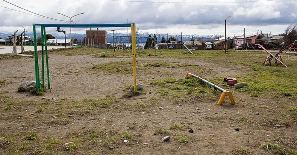 Cruzada solidaria: Cinco barrios se unieron para embellecer la plaza de Las Quintas