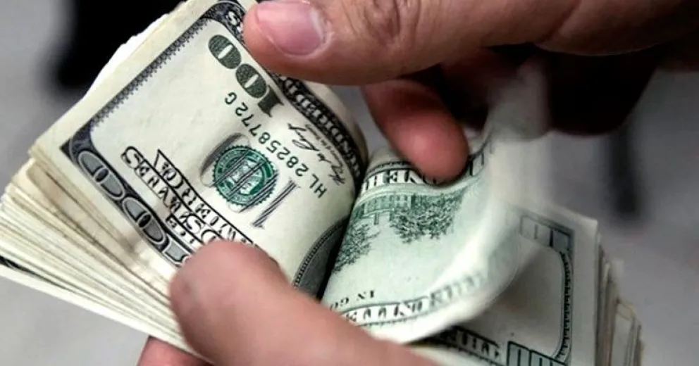 El BCRA aseguró que el sistema financiero funciona normalmente y se pueden retirar dólares