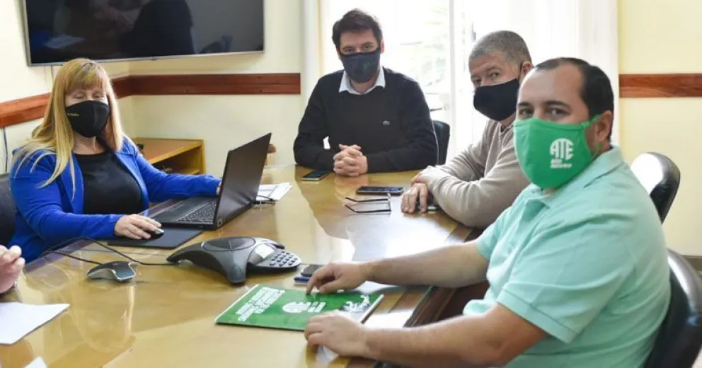 ATE aceptó la propuesta salarial del gobierno y resta la definición de UPCN