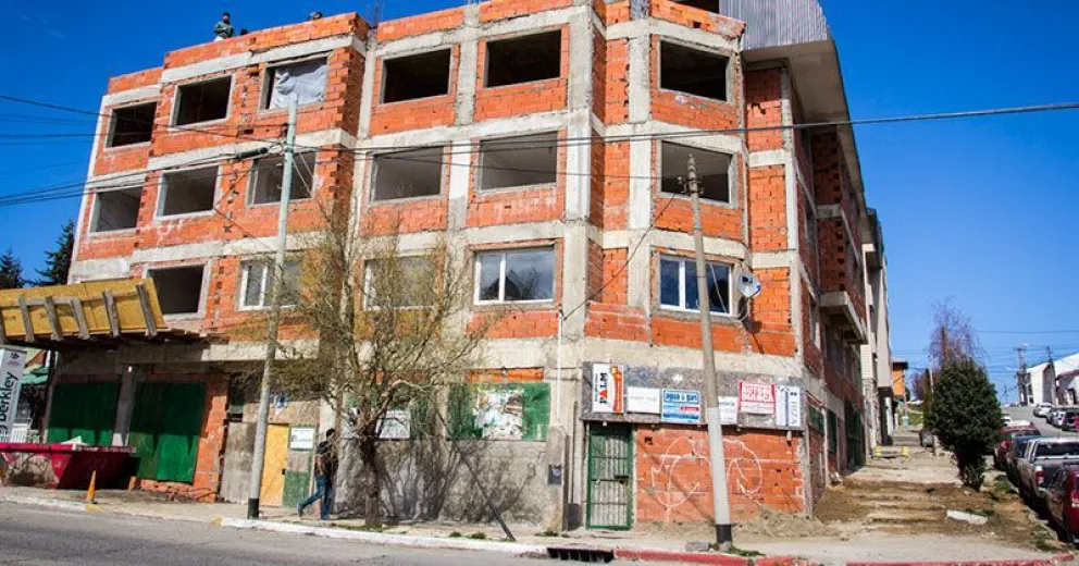 Aseguran que hay un 30% de obras nuevas pero sigue habiendo muchos desocupados