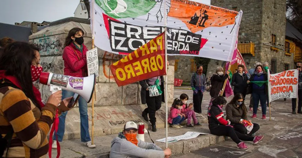 En la ciudad también se sumaron al pañuelazo pidiendo por la legalización del aborto