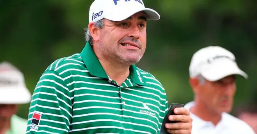 El golfista Ángel Cabrera tiene dos causas por violencia de género y escapó tras un torneo
