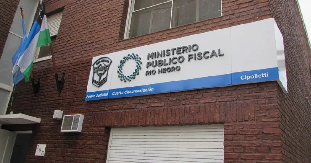 Policía acusado de abusar sexualmente de una compañera