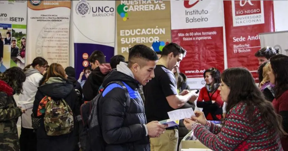 ¿Qué se puede estudiar en Bariloche?: Empezó la muestra de carreras universitarias 2020