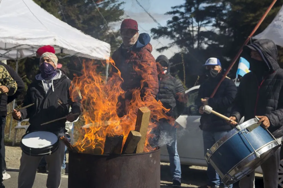 Corte de UTHGRA: Medialunas, Redondos y cumbia