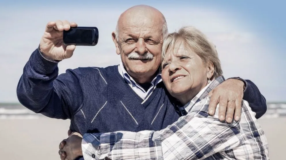 "No al viejismo": Cómo frenar la discriminación contra las personas mayores