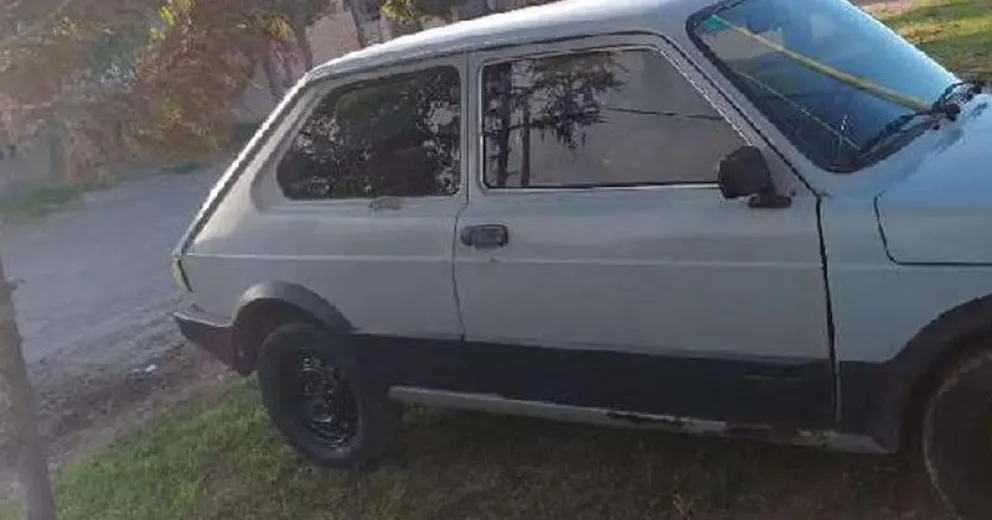 Debe dos pagarés por la compra de un Fiat Spazio y desapareció