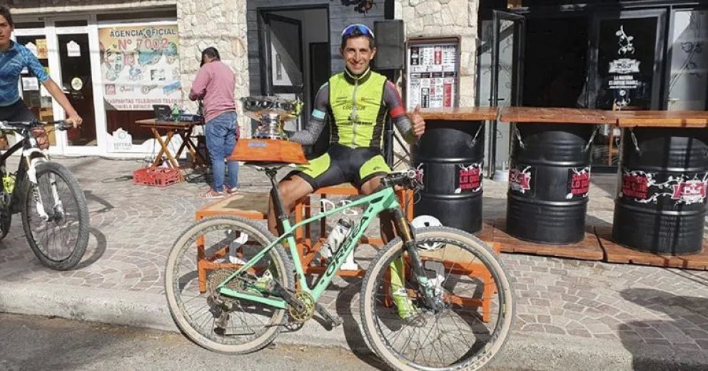 Cristian Ranquehue se sumó al proyecto solidario de las bicicletas tándem para no videntes